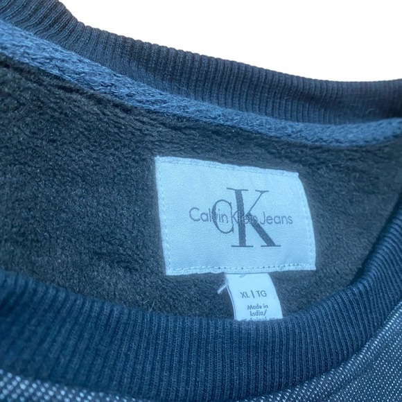 Calvin Klein Crewneck Sweater w/ Fleece Lining - Picture 6 of 6